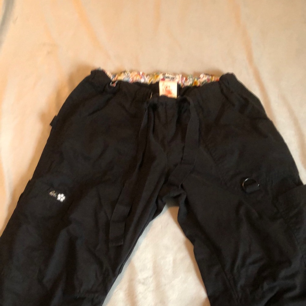 New W/O tags Koi cargo scrub pants